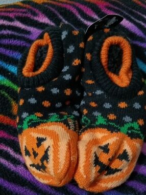 Fuzzy Babba, Older Girls Halloween Pumpkin  Slipper Socks - Orange & Black